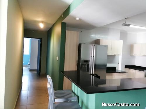 Se alquila  Apartamento P.H.  Foresta Tower