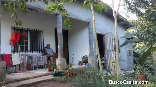 Se vende lote de terreno 393.75 mts con casa de 4 cuartos 2 baños