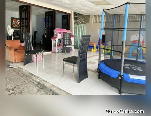 Vendo casa amplia cerrada con piscina en las acacias
