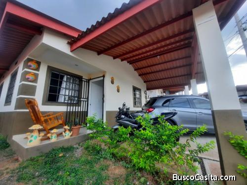 Alquilo casa en Arraijan Lote de 200m2