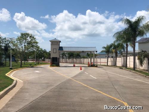 VENTA DE LINDA CASA EN PLAYA DORADA ARRAIJAN