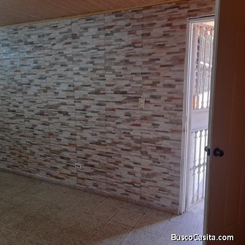 Alquilo apartamento en las acacias