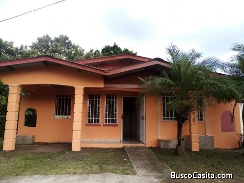Alquilo casa en Santiago Veraguas( centro) 