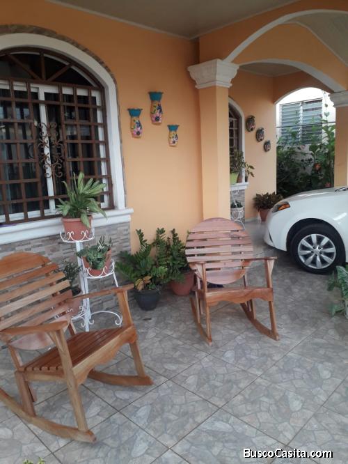 Venta de casa en Aguadulce, Barriada Villas del Sol