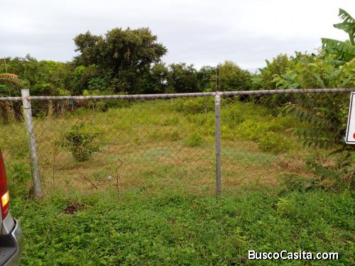 VENDO TRES LOTES A BORDE DE LA PEATONAL HACIA   PLAYA EL AGALLITO CHITRE