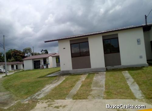 Espectacular casa con amplia áreas verdes. Casa nueva,ubicada en Arraiján,urbanización Park Villages