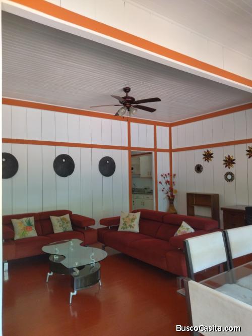 Rento piso amoblado de la planta alta de la casa, cerca de la ciudad.