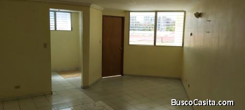 Alquilo apartamento en PH Plaza Toledo Parque Lefevre