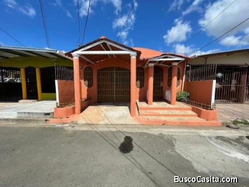 Vendo casa en excelente condición