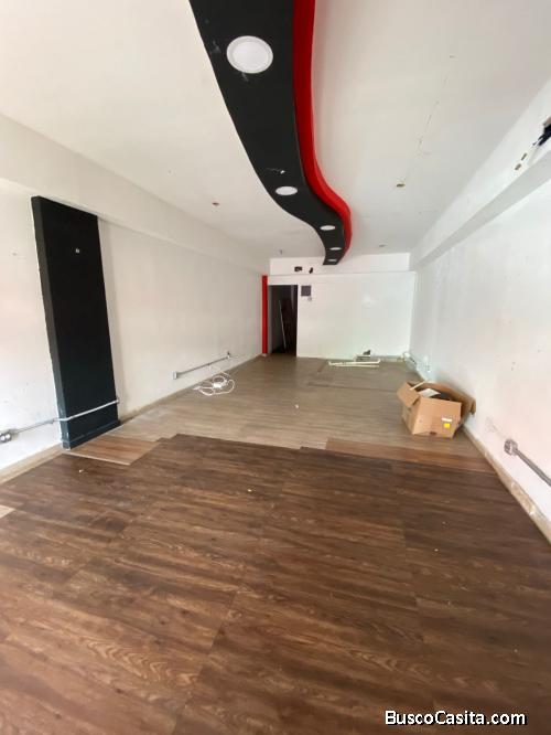 Vista Hermosa Alquilo Local plata baja 75m2. $850