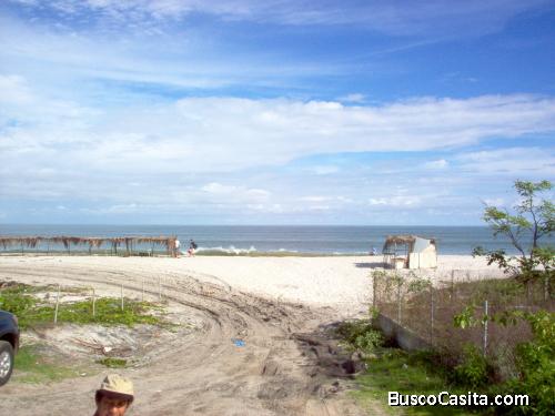 SE VENDE FINCA CON FRENTE DE PLAYA EN EL PACIFICO PANAMEÑO