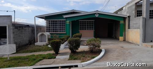 VENDO CASA RESIDENCIAL ALTAMIRA 