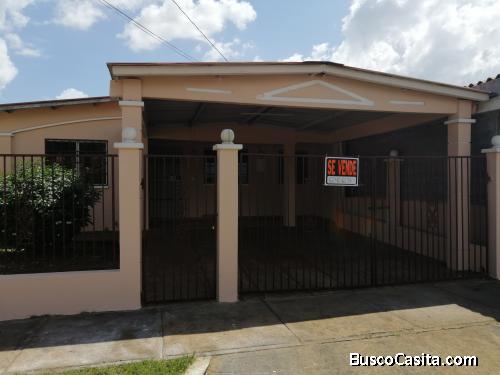 Se Alquila casa en La chorrera, Urb. Villas del Campo, casa 84, frente al hospital nicolas solano