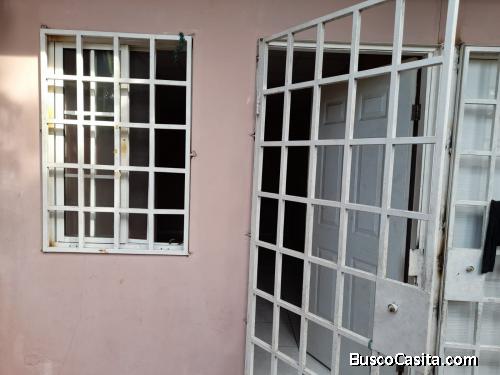 Se alquila apartamentos Cerca del Centro comercial la doña