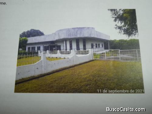 venta de local y terreno por penonome