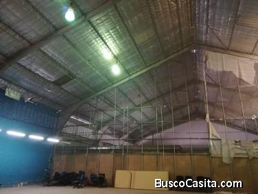  Alquilo Bodega en transistmica 600 mts2