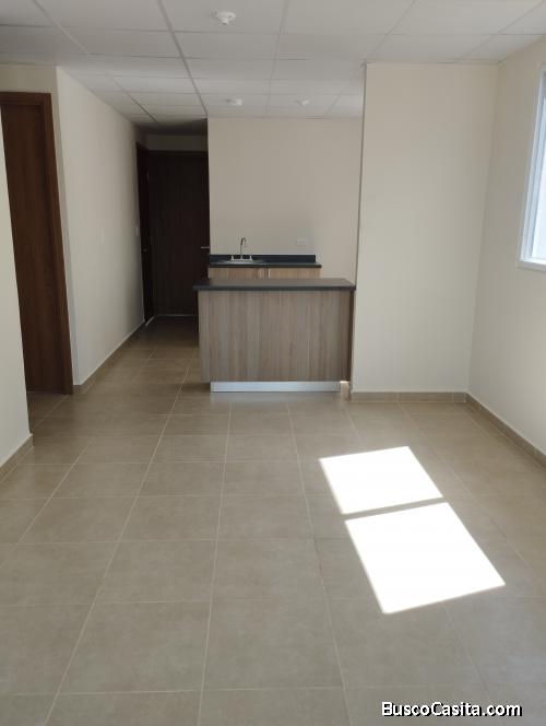 Alquilo casa recién adquirida, ubicada en Barriada Palo Alto de Penonomé.