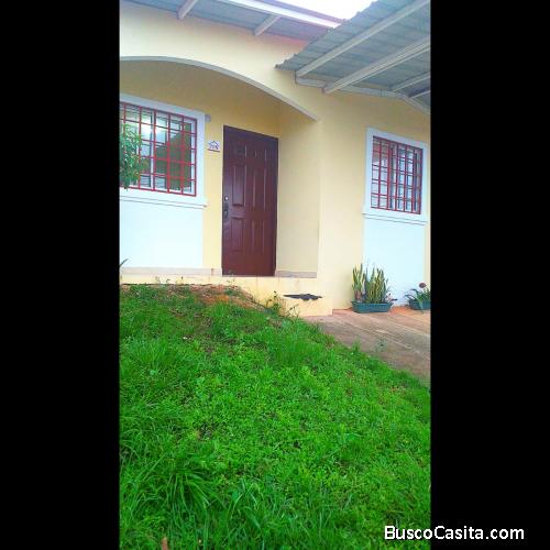 Alquilo hermosa casa en la Chorrera