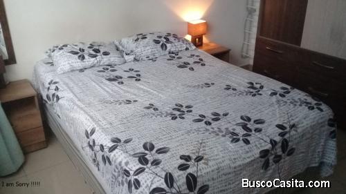 RENTO HABITACION AMOBLADA CON BAÑO PRIVADO Y SERVICIOS PUBLICOS INCLUIDOS CERCA DEL PARQUE OMAR