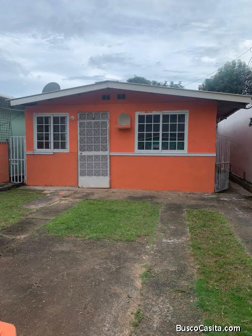 SE ALQUILA CASA EN RESIDENCIAL VISTA ALEGRE ARRAIJAN