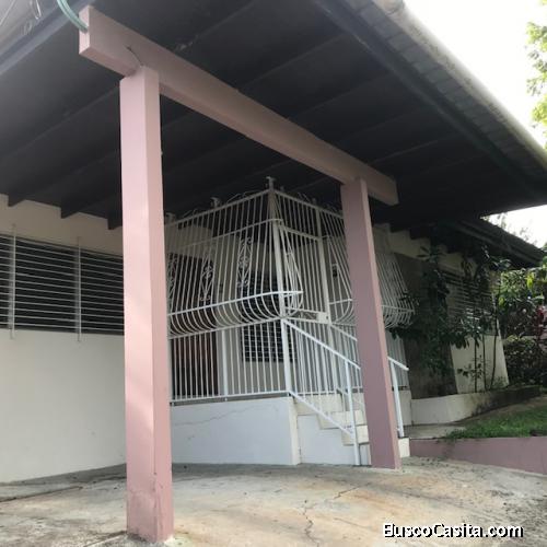 Vendo casa con amplio terreno 479.69m2,  3 Recamaras     $280,000.00