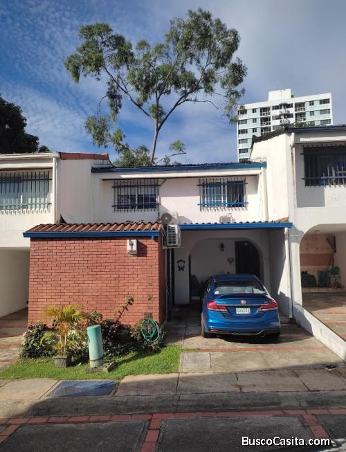 Vendo Casa Duplex con Anexo en la Via España Precio Negociable