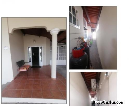 SE VENDE CASA REMODELADA EN BRISAS DEL GOLF