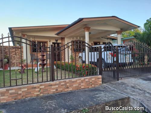 SE ALQUILA LUJOSA RESIDENCIA - CARNAVAL LAS TABLAS