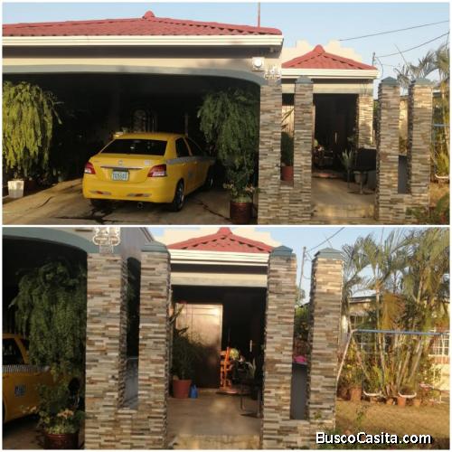 Vendo Casa en Barriada Alto del Angel  24  de Diciembre 