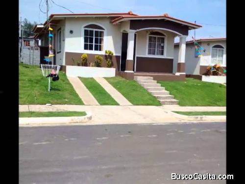 Se alquila casa en excelente ubicación