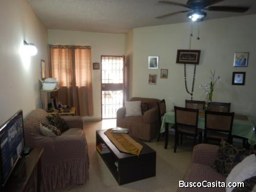 Vendo Apartamento en planta baja Carrasquilla en $110.000 negociables. 