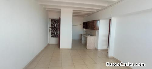El Apartamento por alquiler PH 5. piso tiene 46 m². Es parte del Edificio Romanco.