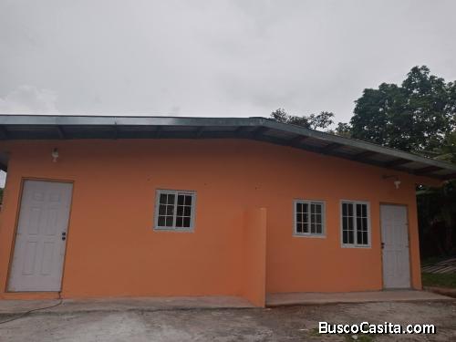 ALQUILER DE CASA EN BARRIADA VIRGEN DE GUADALUPE – LA CHORRERA – B. 250.00 BALBOAS POR MES.