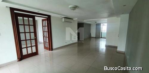 SE VENDE APARTAMENTO CON INQUILINO EN MARBELLA - CURRENTLY RENTED APARTMENT FOR SALE IN MARBELLA