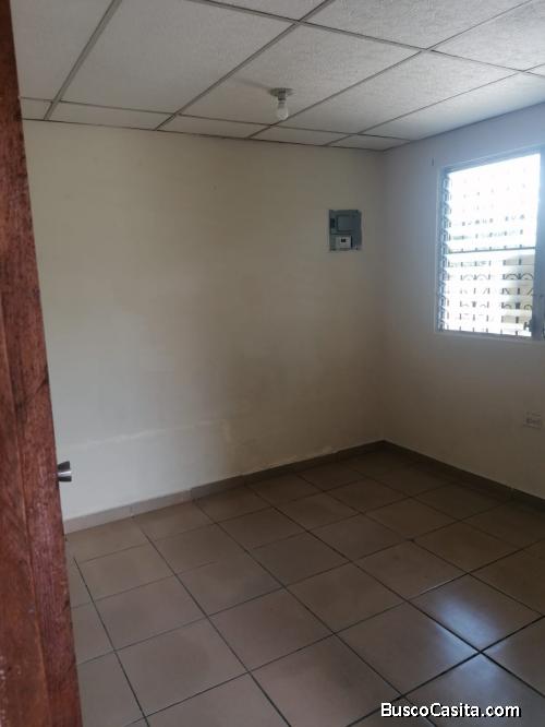 Se alquila apartamento las 500