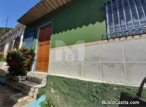 SE VENDE PEQUEÑA CASA EN TABOGA - SMALL HOUSE FOR SALE IN TABOGA