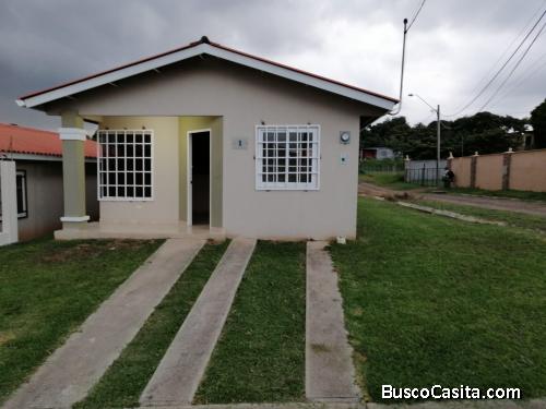 alquilo casa en La Mitra de La Chorrera,Barriada  Brisas de La Mitra