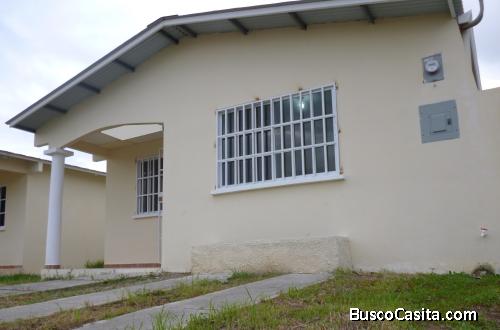 Se alquila casa en la ciudad de Penonomé.