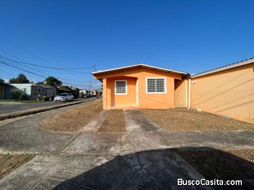 SE VENDE CASA EN LA CHORRERA, LA HERRADURA, BARRIADA VILLA DEL CARMEN