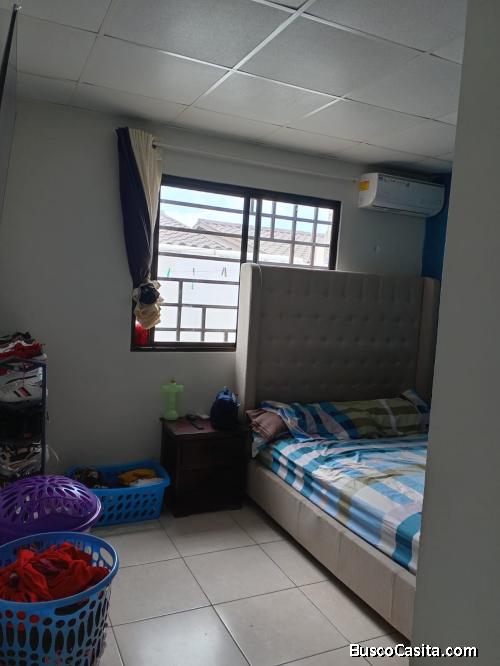 vendo casa en park village 