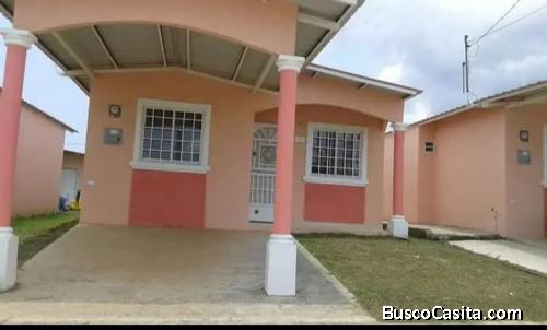 Alquilo casa en la barriada La Estancia Las Mendozas
