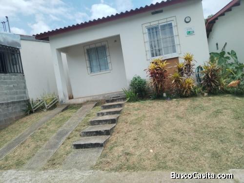 SE ALQUILA CASA EN 250.00 X MES