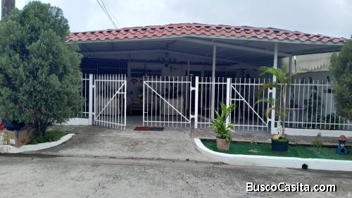 Urbanización Los Guayacanes Venta de Casa de 230 m2