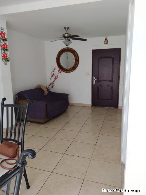 SE ALQUILA APARTAMENTO AMOBLADO PH BRISAS DE ESPAÑA EN CARRASQUILLA