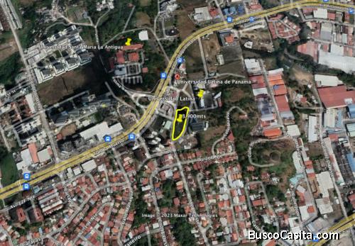 Terreno al lado de la Universidad Latina 