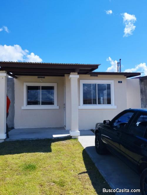 Alquilo casa en Penonome 