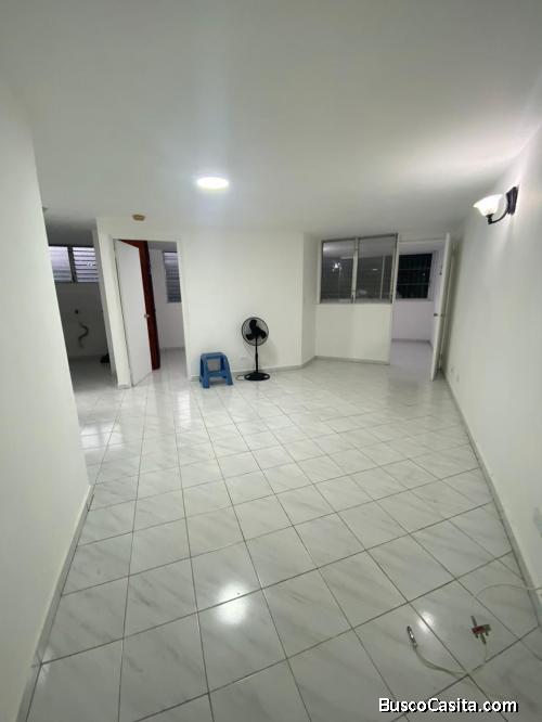 Céntrico apartamento en Carrasquilla. Cerca de todo