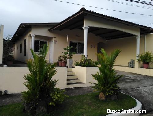 Se alquila Casa $ 450 mensuales