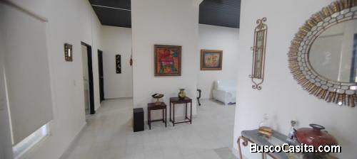 Alquilo casa amoblada