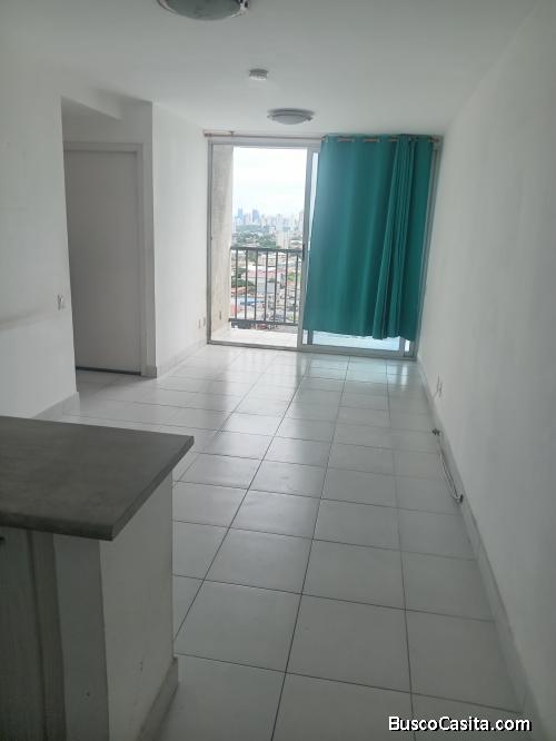 Se vende apartamento acogedor en El Balboa, Río Abajo. 